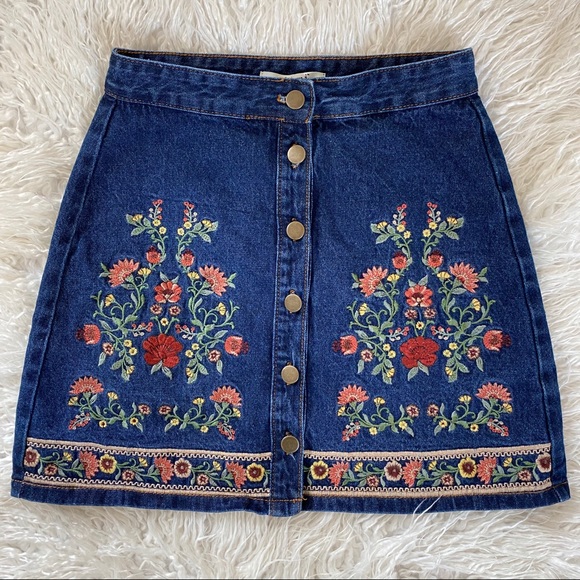 Miami floral embroidered button up boho skirt - Picture 2 of 10